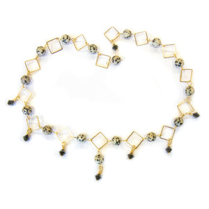 Free Instructions: Dalmatian Squares Necklet