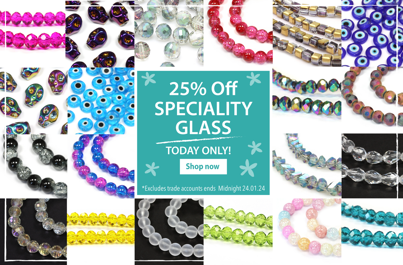 Christmas Pony Beads for Bracelet Making, 16 Colors Kandi Beads Kit, Jewelry  Mak