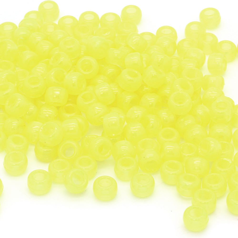 kids plastic glow in the dark yellow coloured  pony beads with large holes
